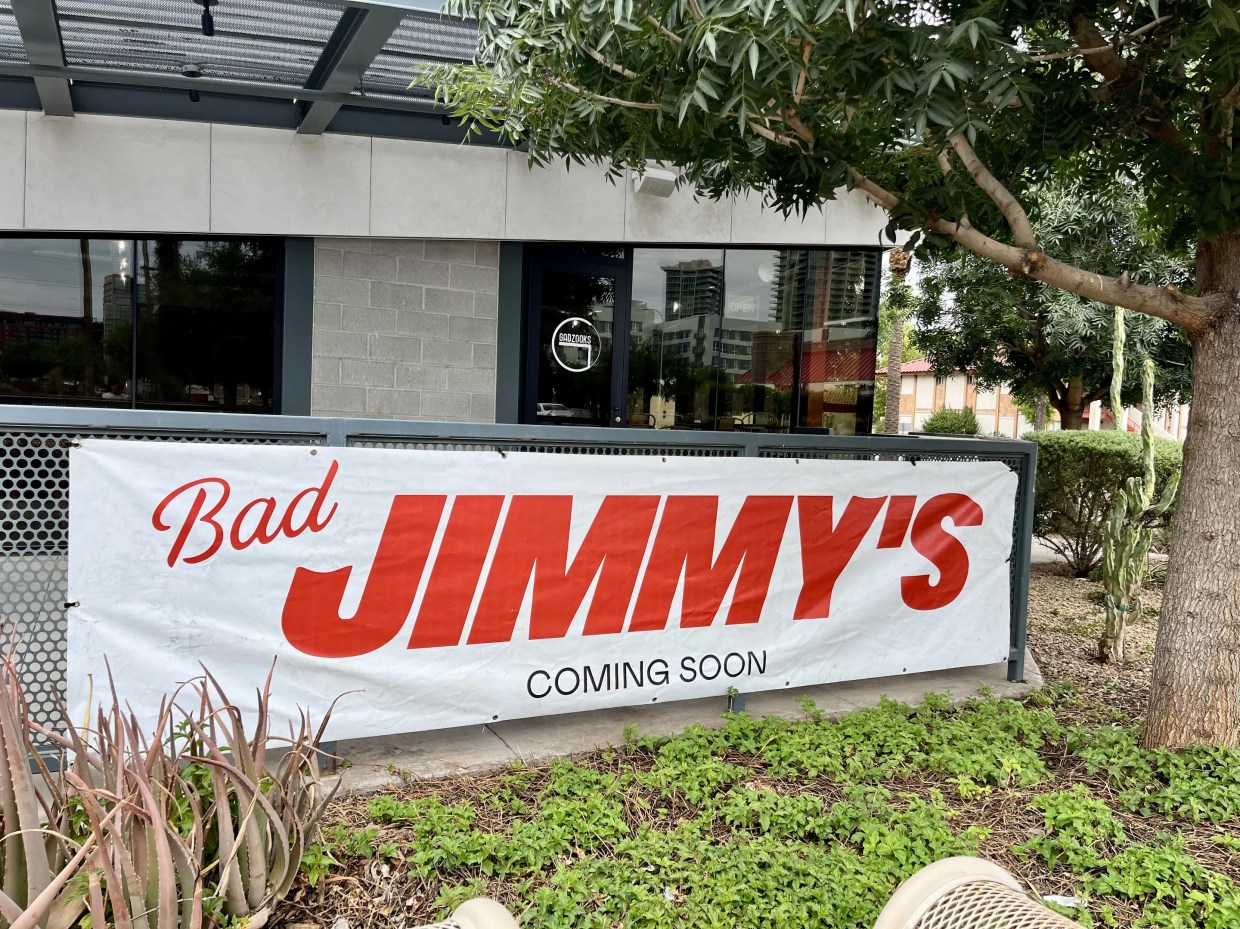 Rapidly expanding burger joint picks Tempe for its next spot