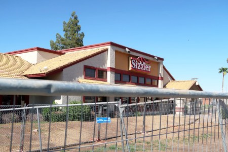'Noooooo!' Readers react to the Valley's last Sizzler saying goodbye